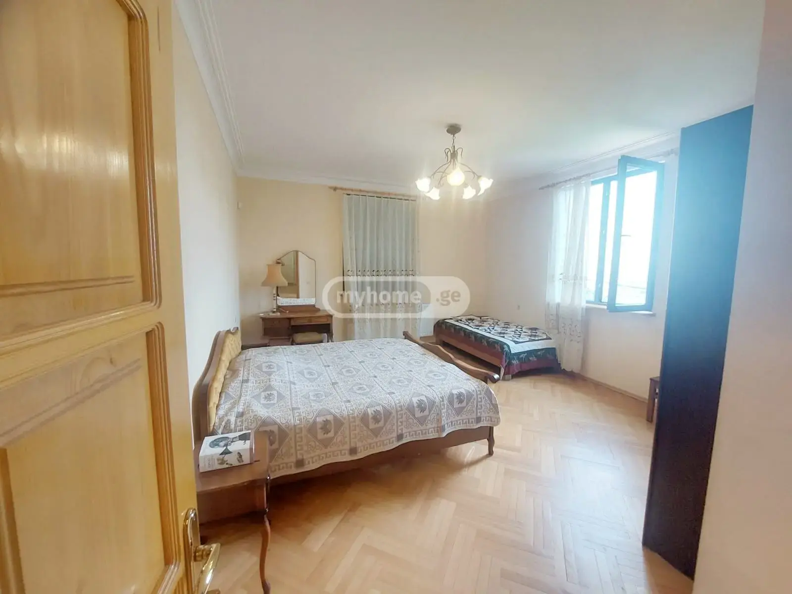 7 Room Private House For Sale view 9