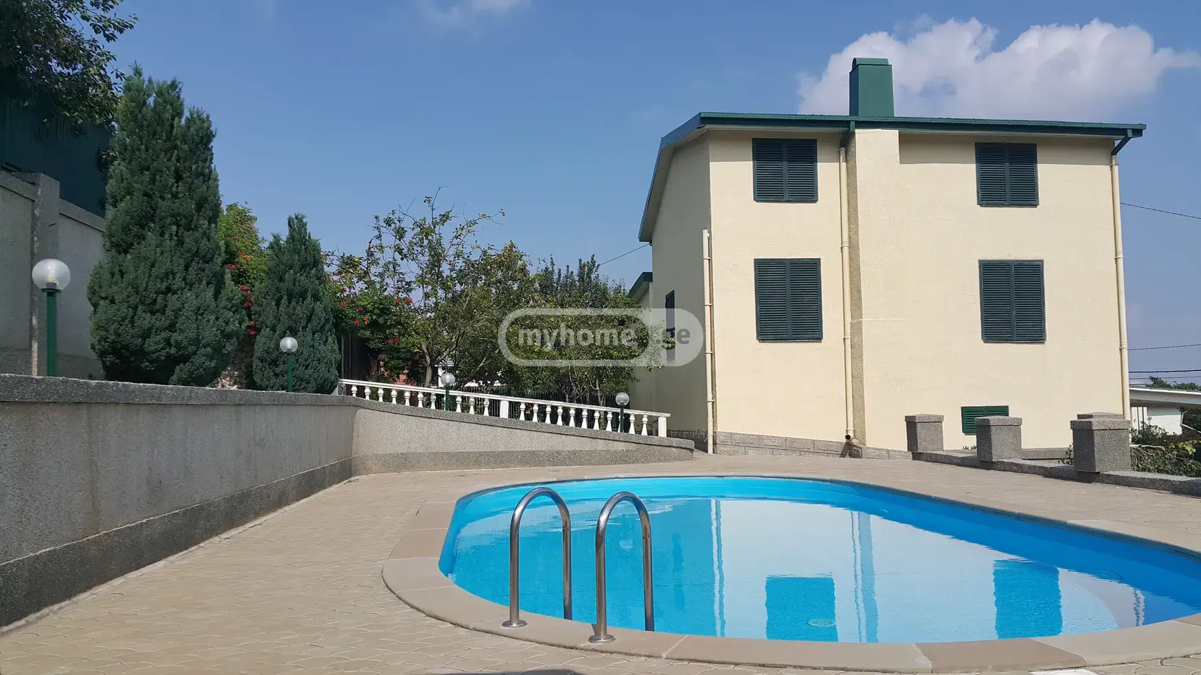 7 Room Private House For Sale view 1