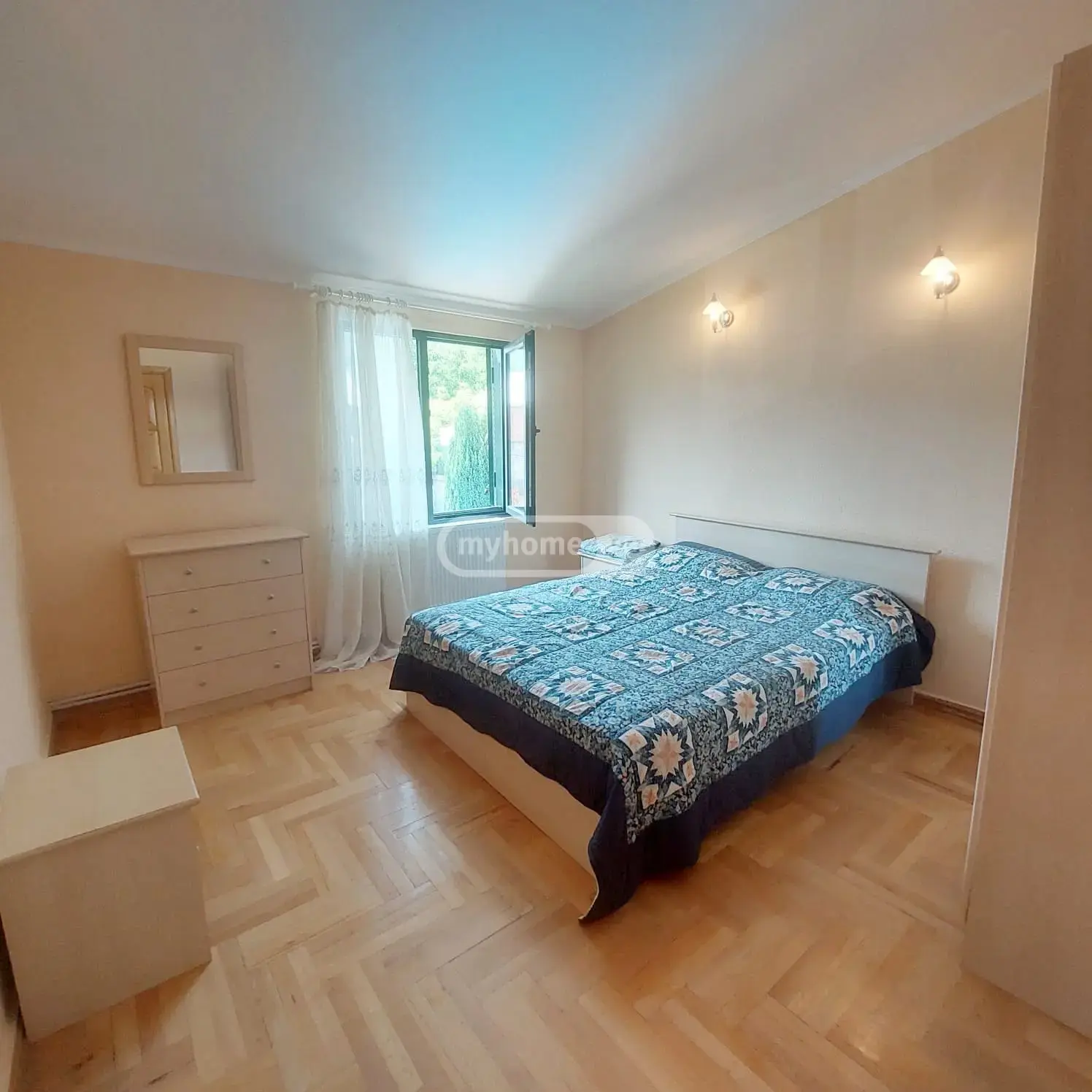 7 Room Private House For Sale view 5