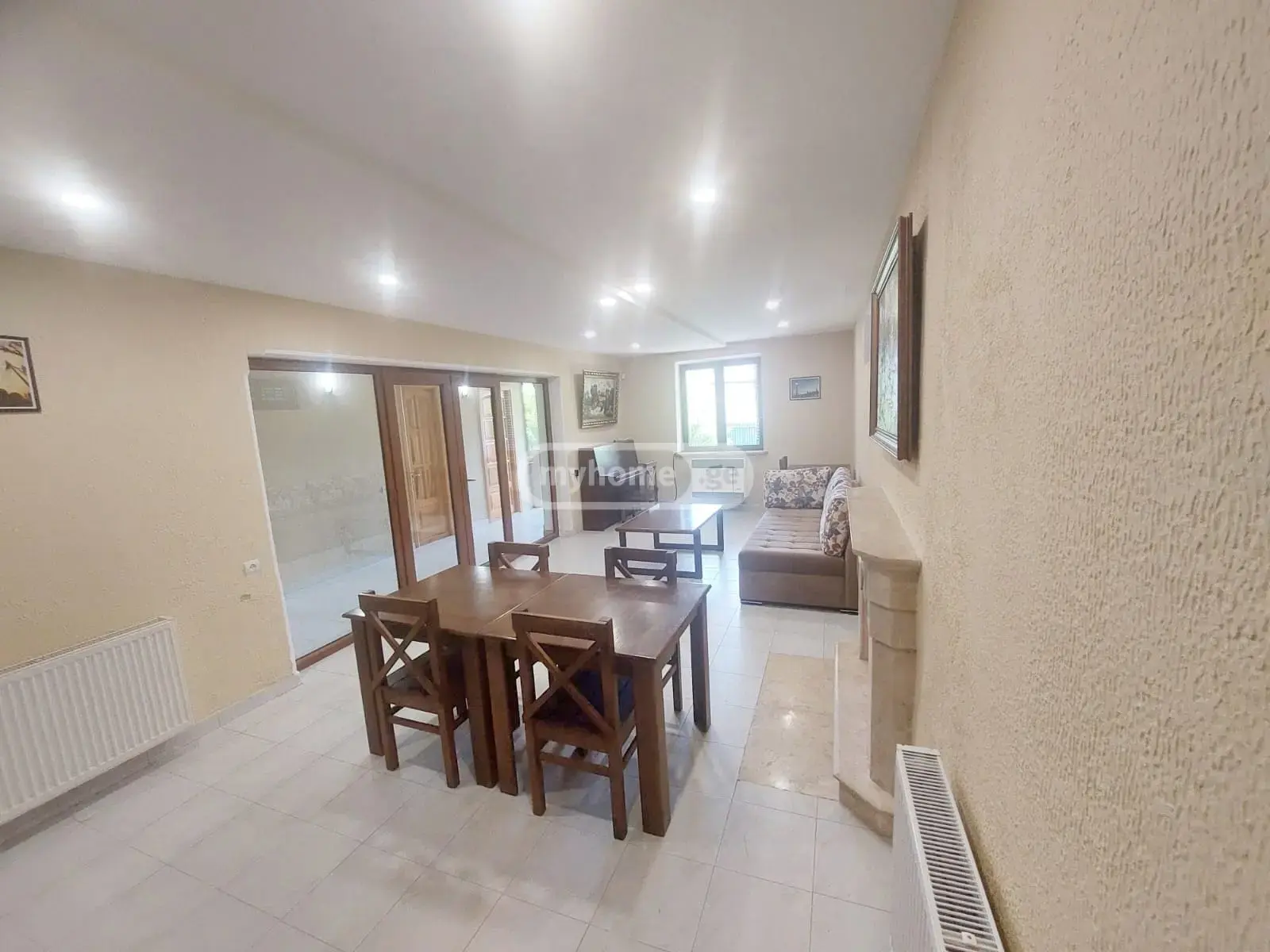 7 Room Private House For Sale view 3