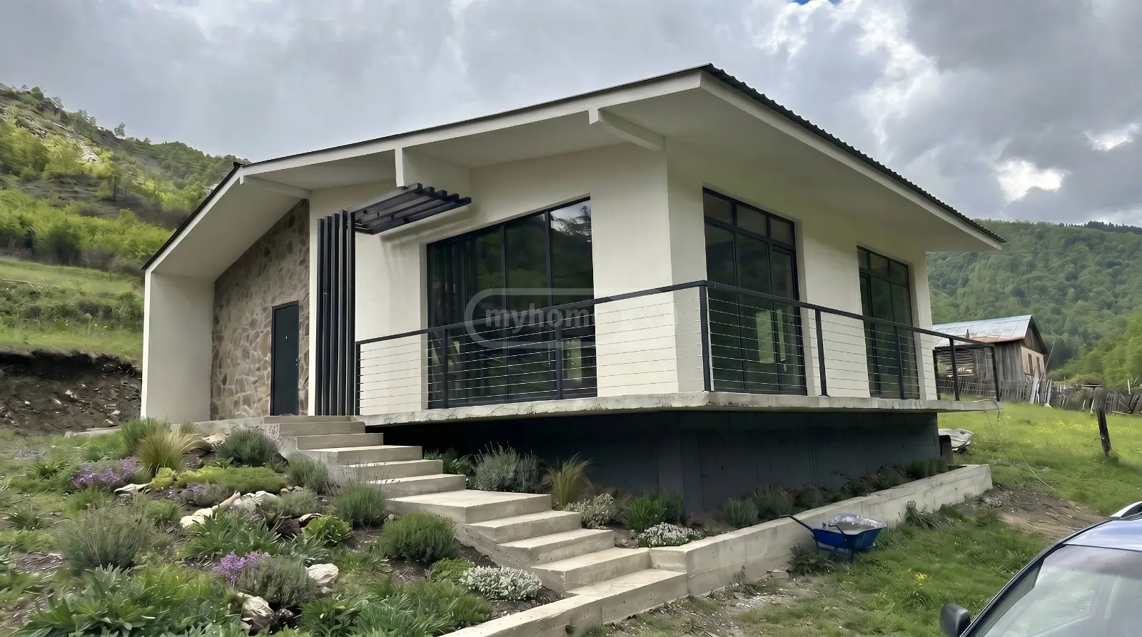 4 Room Private House For Sale view 1