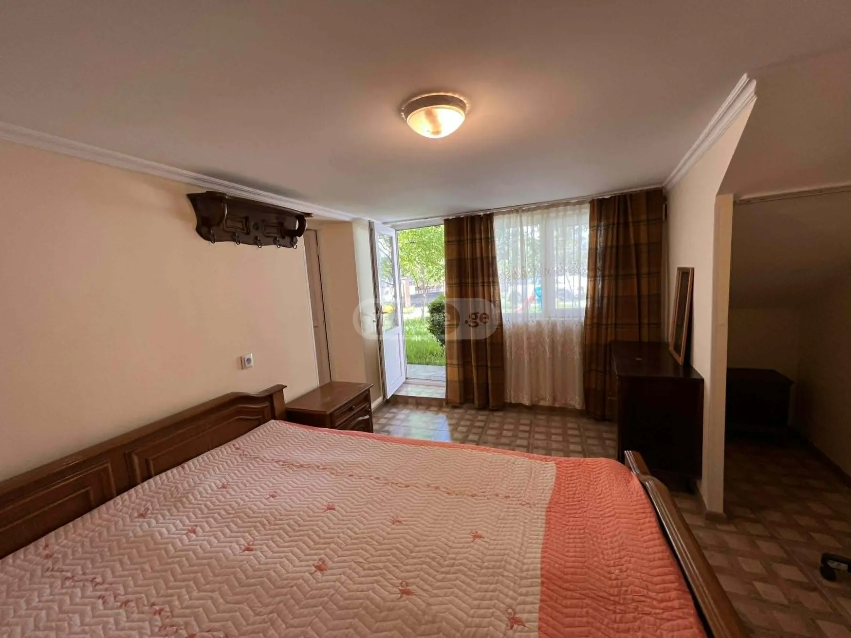 7 Room Private House For Sale view 4