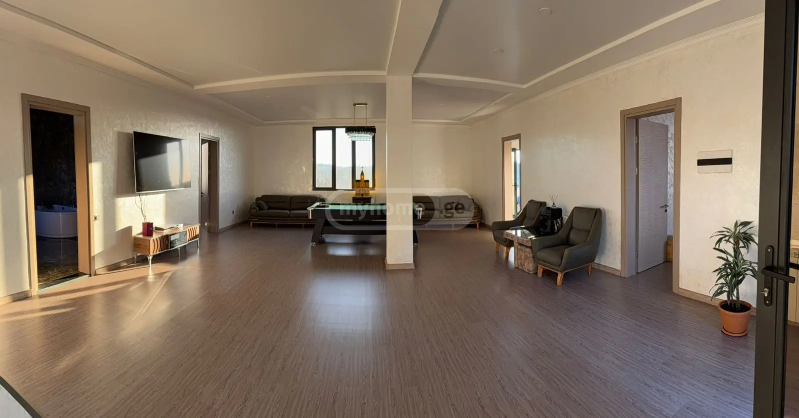 8 Room Private House For Sale view 13