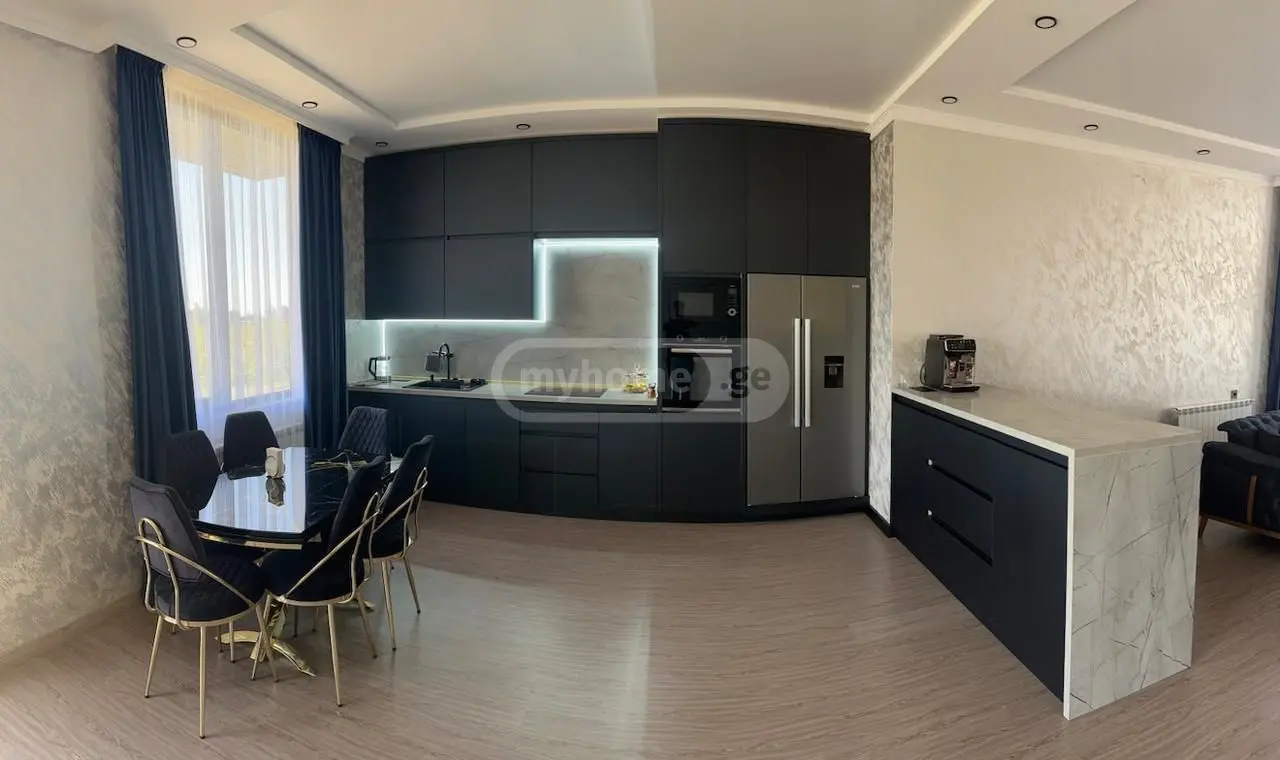 8 Room Private House For Sale view 5