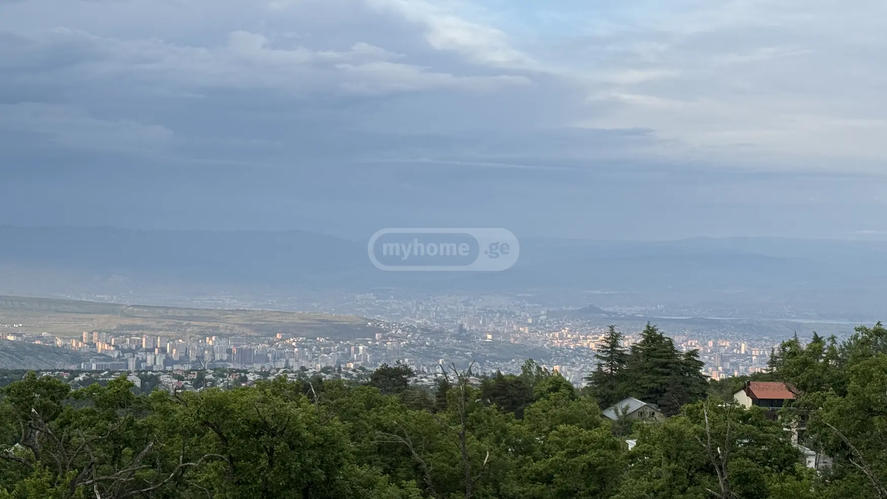 6 Room Country House For Sale view 2
