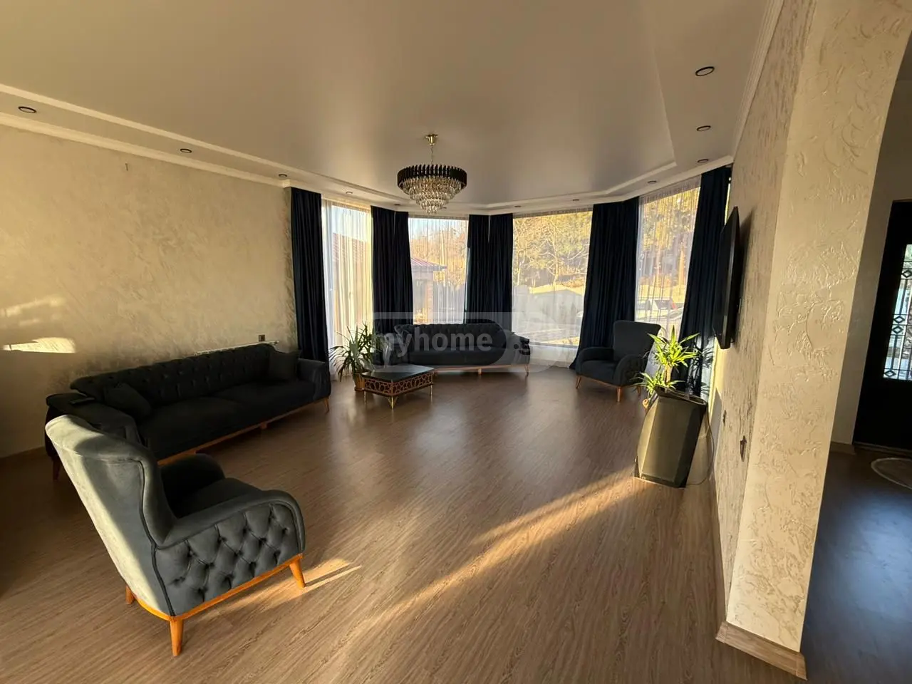 8 Room Private House For Sale view 7