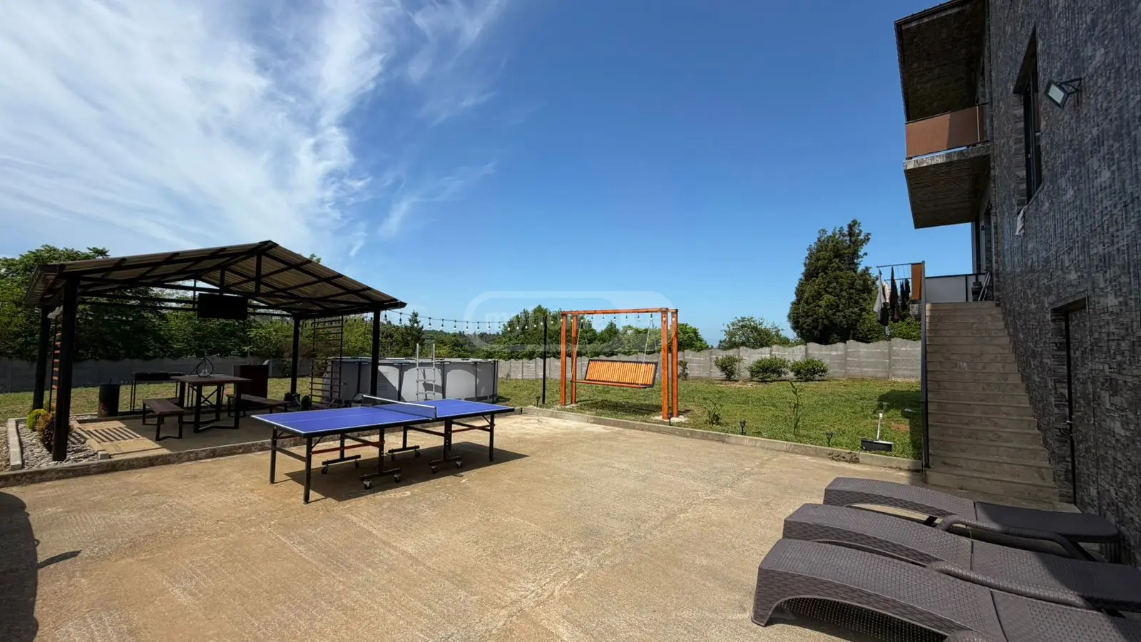 8 Room Private House For Sale view 6