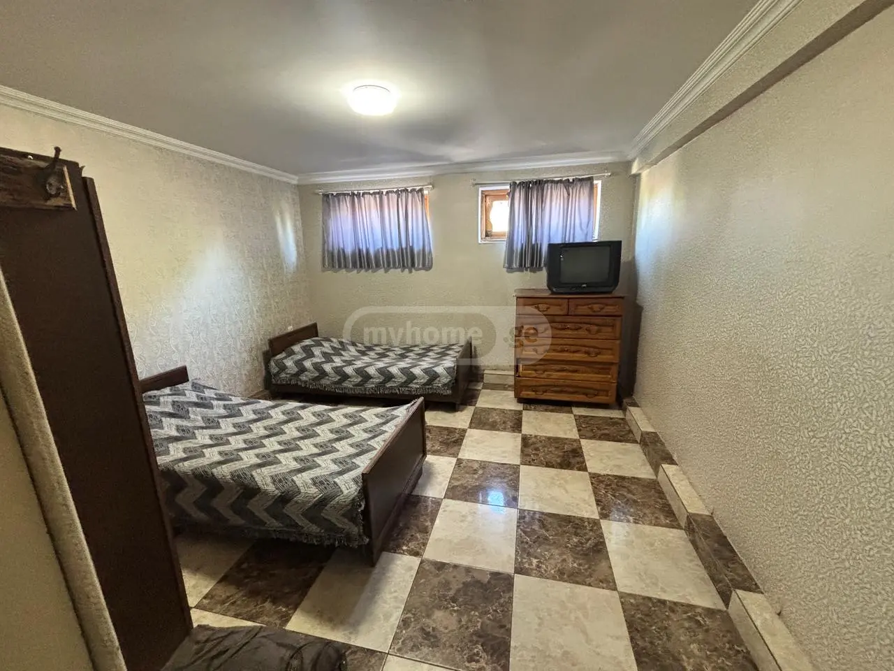 7 Room Private House For Rent In Foti view 4