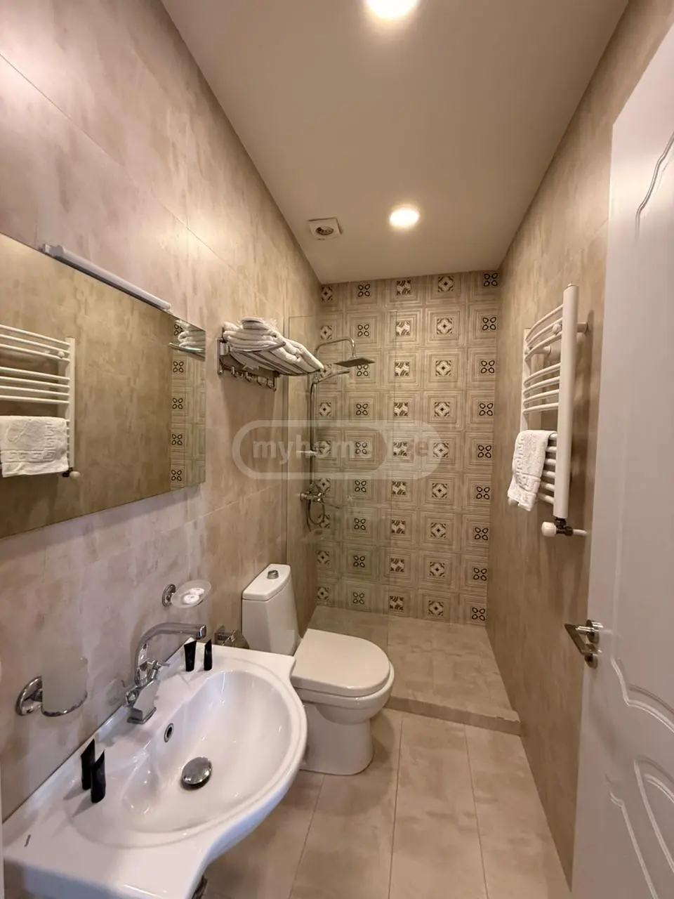 6 Room Private House For Sale view 8