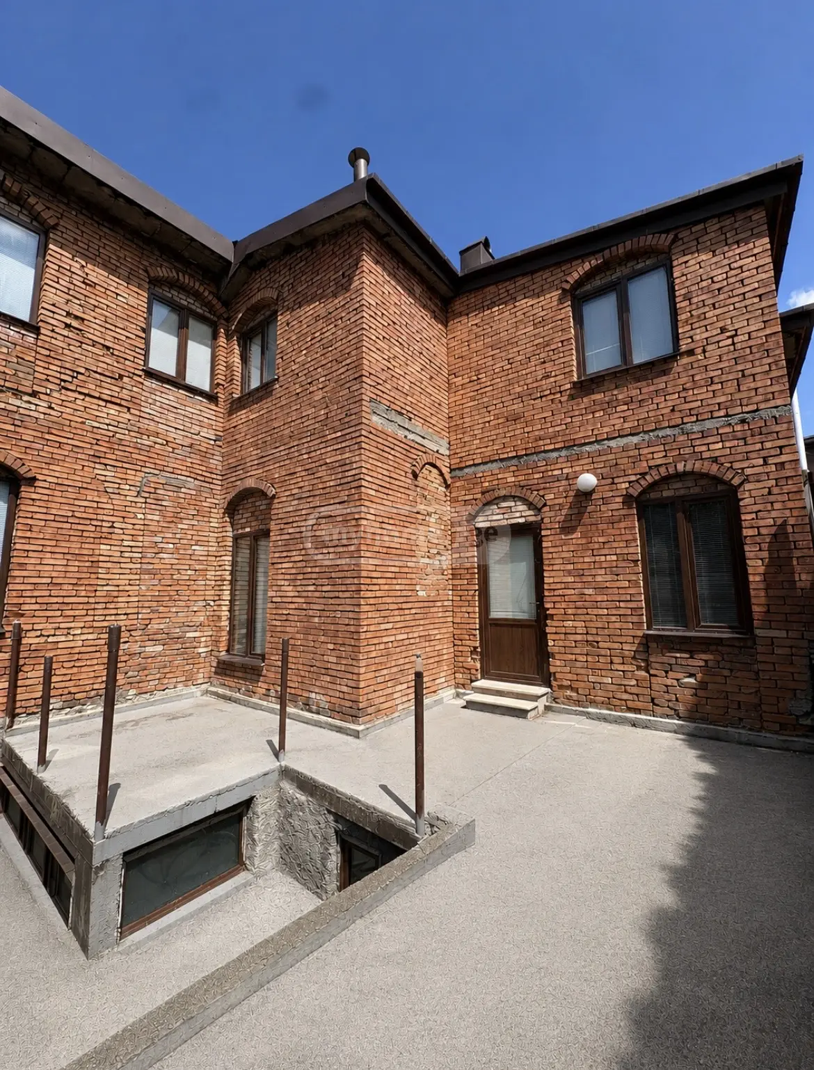 10+ Room Hotel For Rent In Telavi view 1