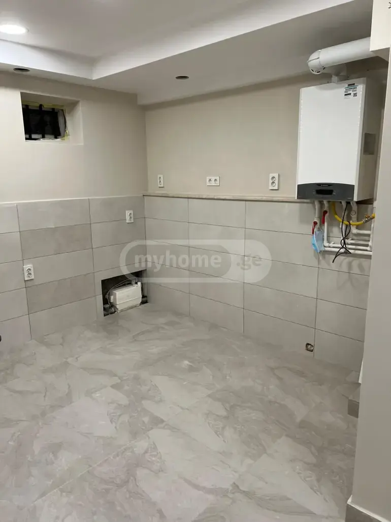 Universal Commercial Area For Rent In Old Batumi District, In Batumi view 11