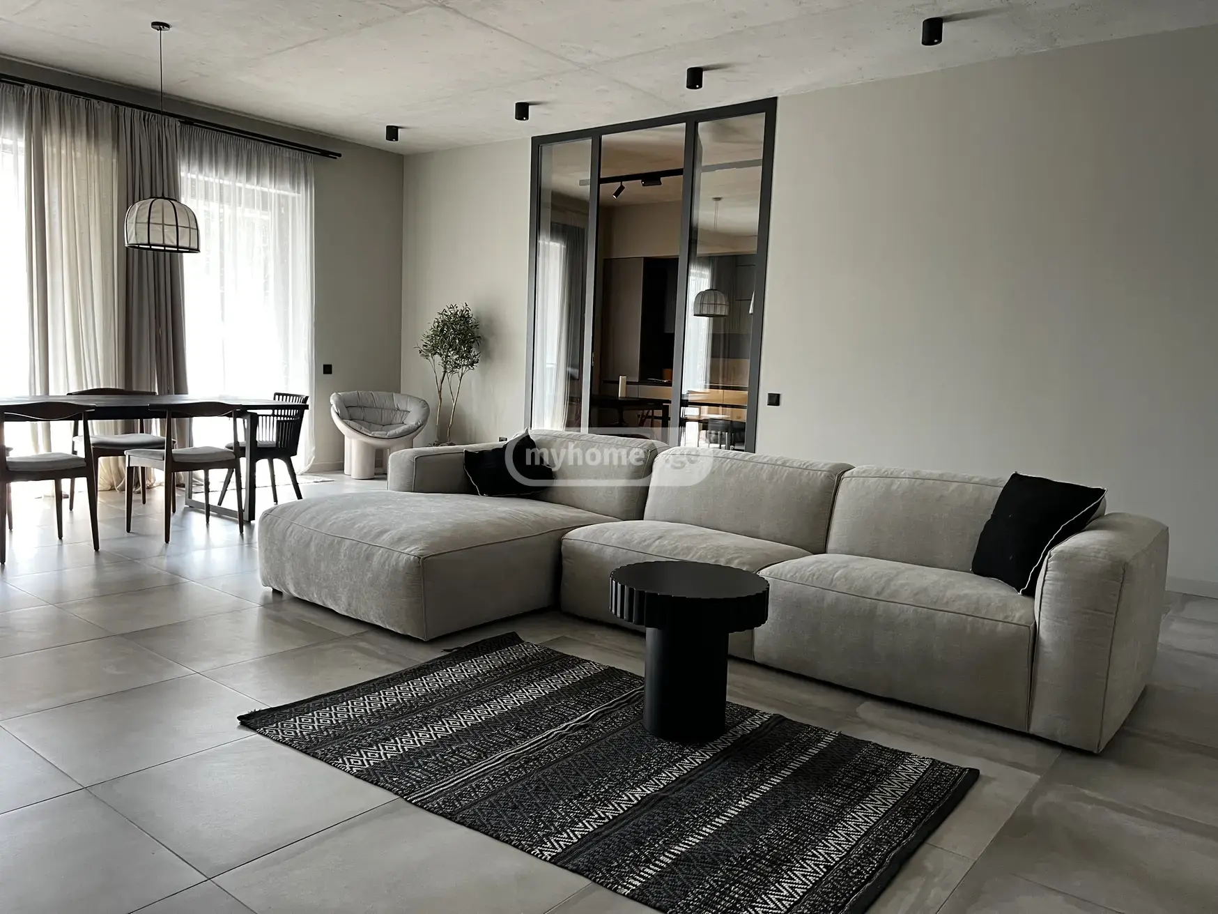 7 Room Private House For Sale view 5