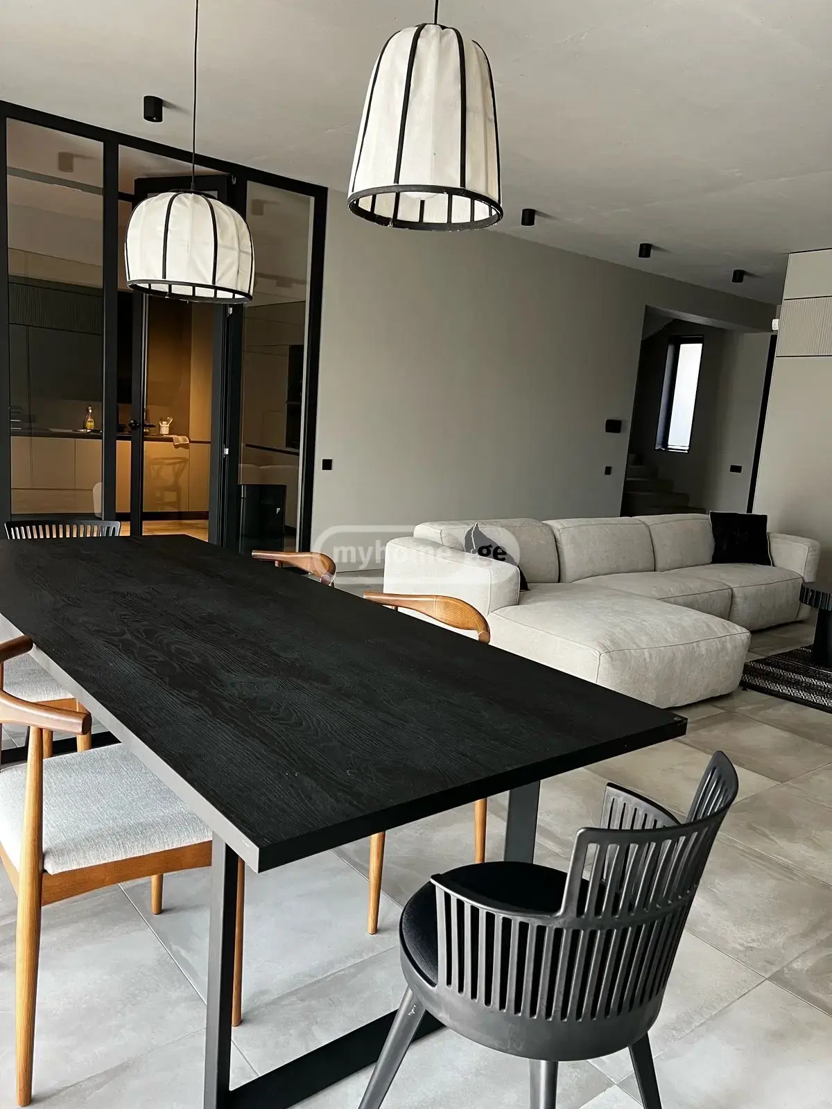 7 Room Private House For Sale view 4