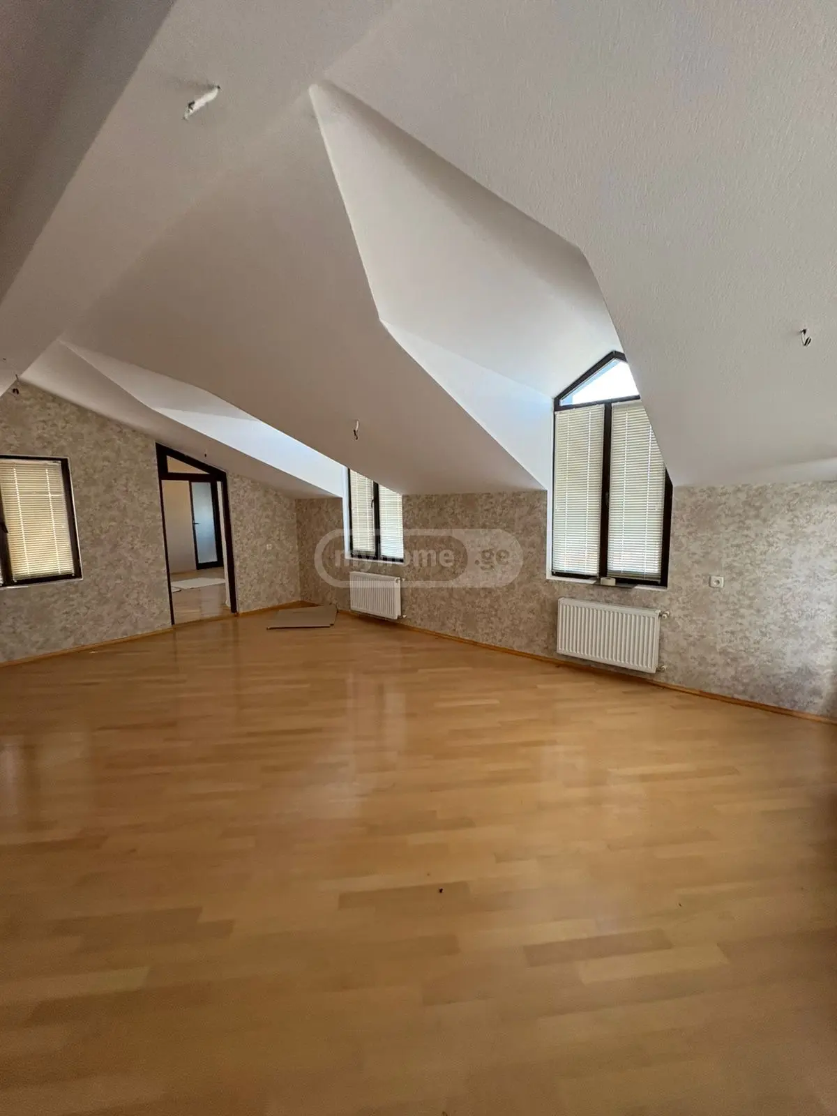 10+ Room Hotel For Rent In Telavi view 11