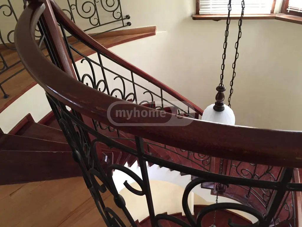 6 Room Private House For Sale view 11
