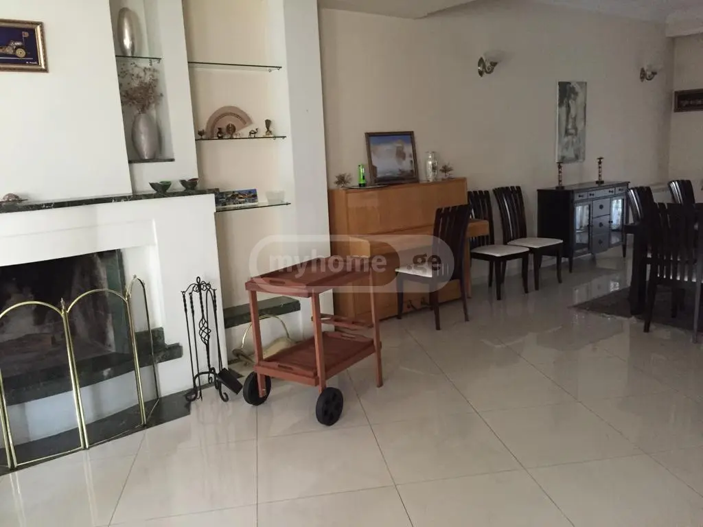 6 Room Private House For Sale view 5
