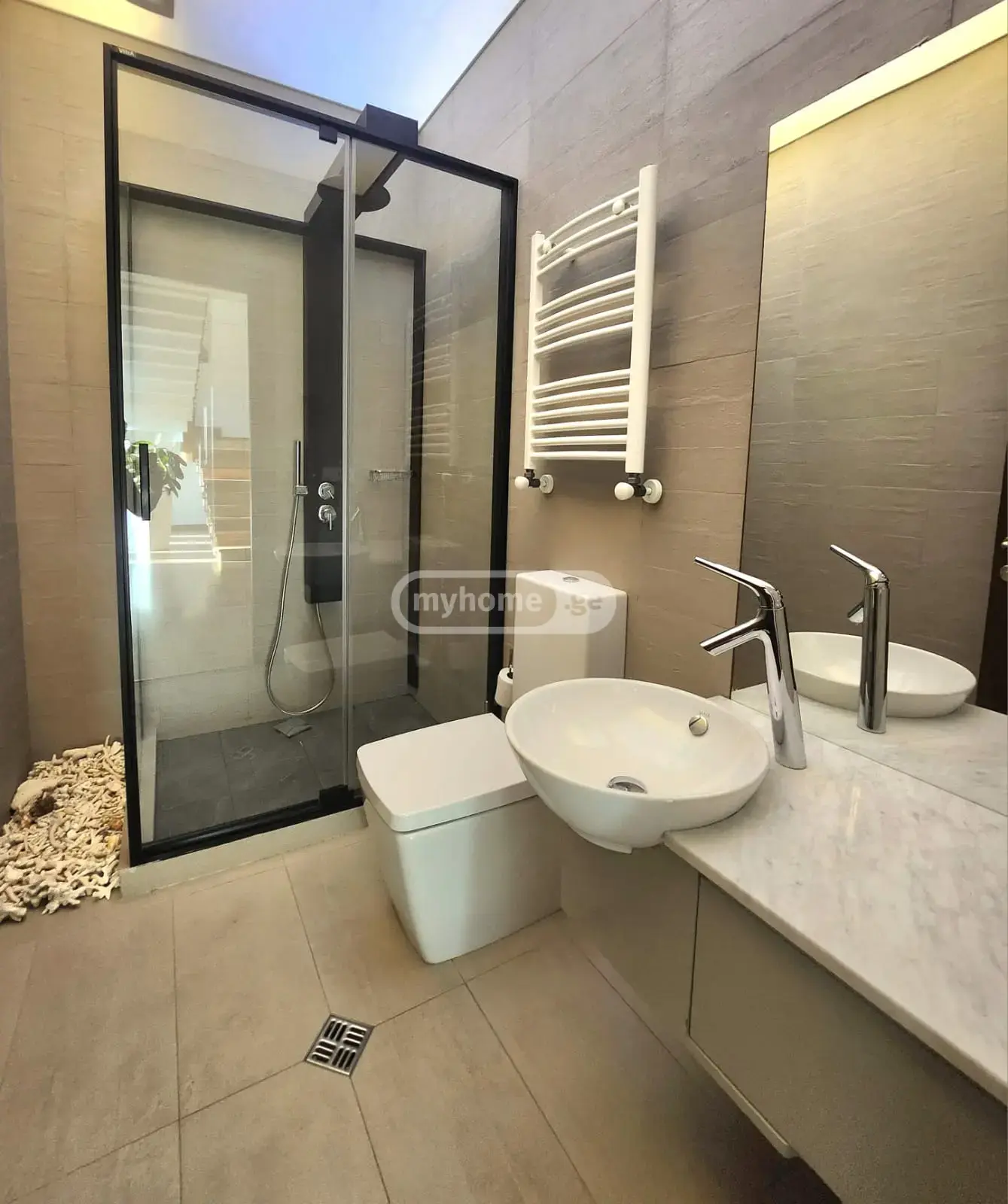 7 Room Private House For Sale view 6