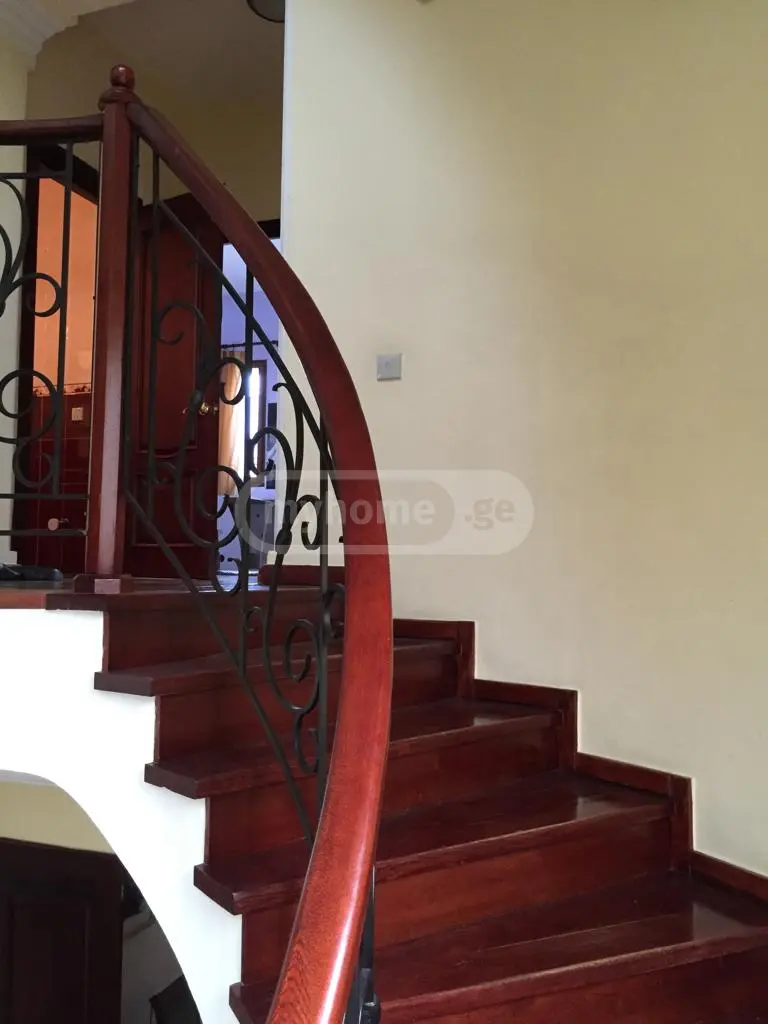6 Room Private House For Sale view 13