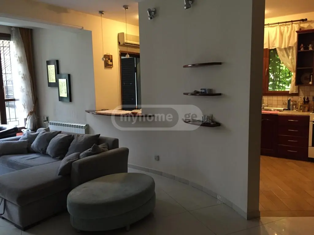 6 Room Private House For Sale view 8