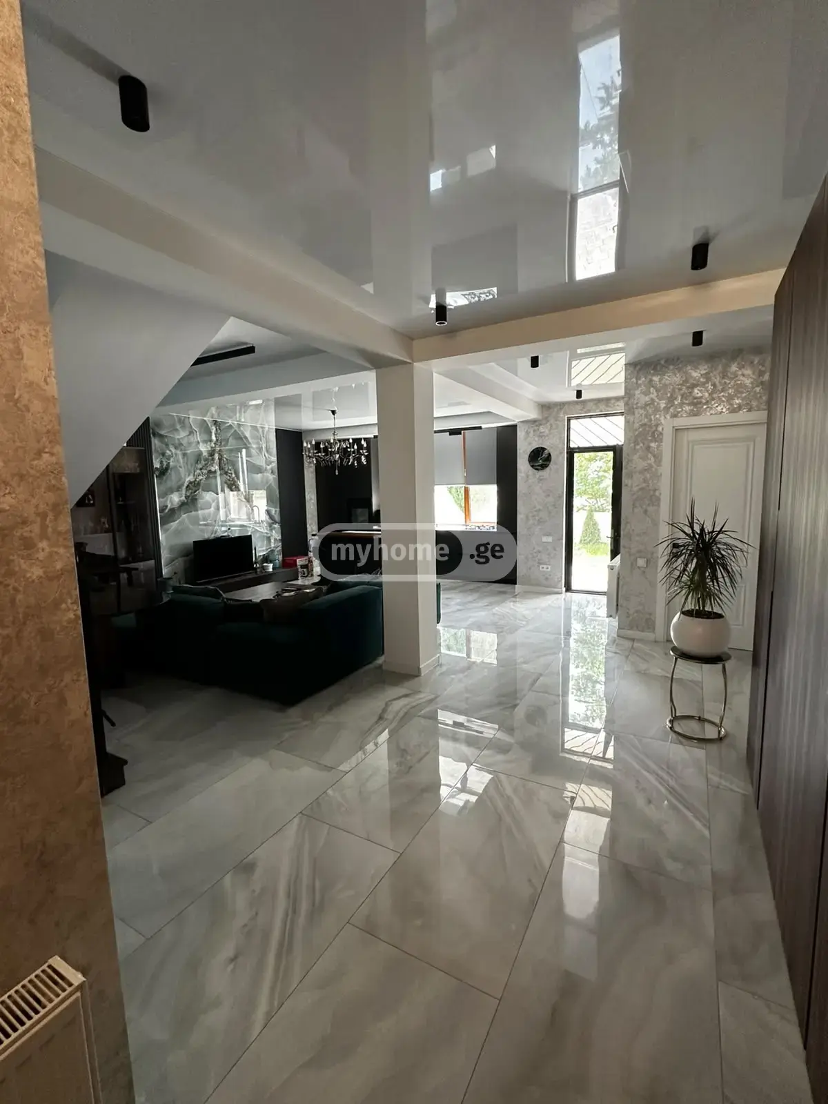 6 Room Private House For Rent In Isani view 9