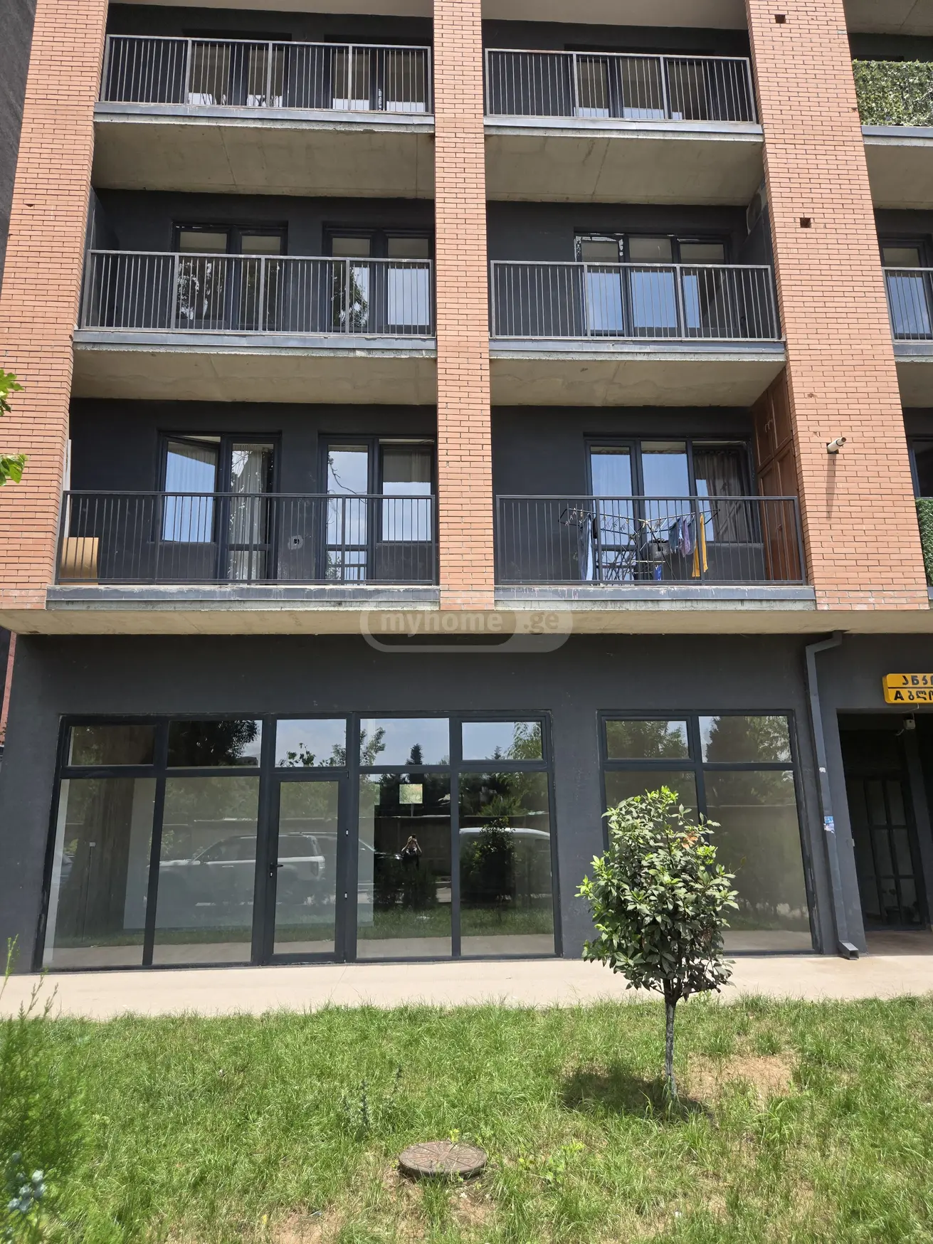 Universal Commercial Area For Rent In Samgori view 2