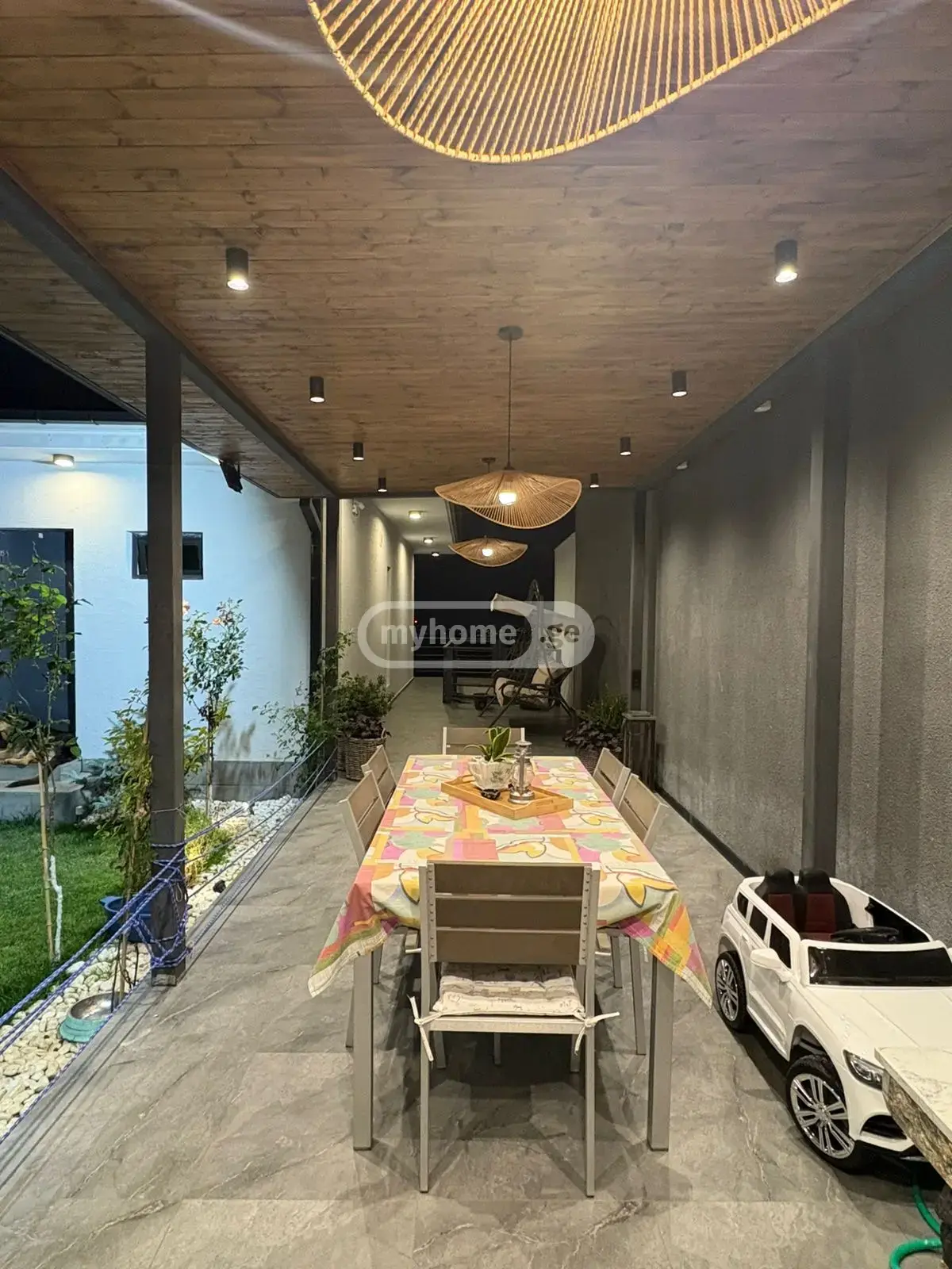6 Room Private House For Rent In Mtatsminda view 11