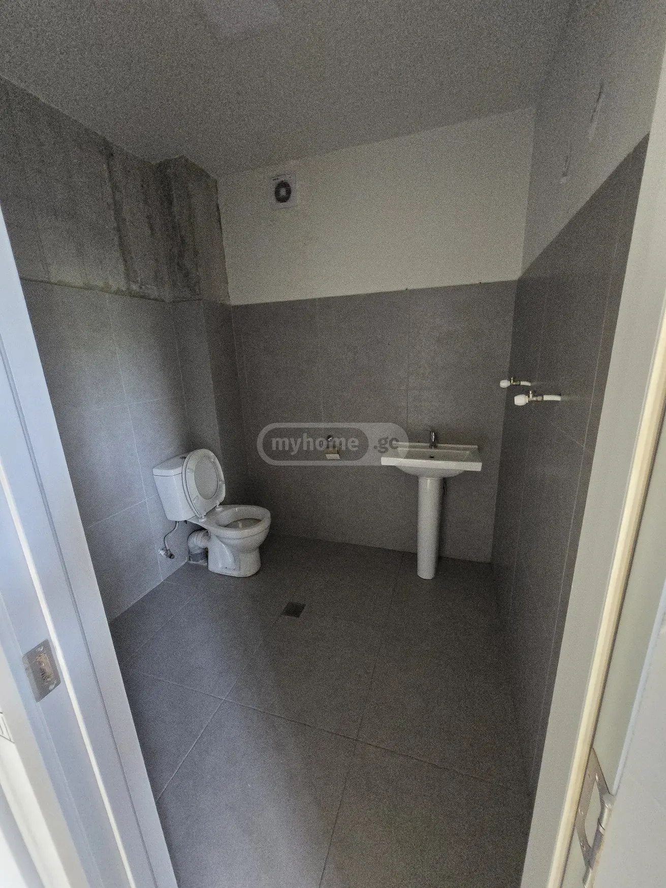 Universal Commercial Area For Rent In Samgori view 7