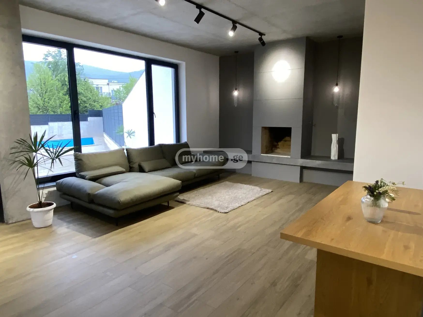 5 Room Private House For Rent In Sololaki view 1