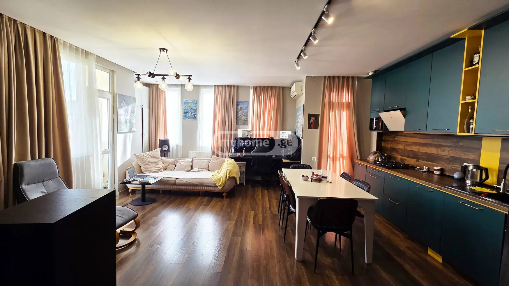 3 Room Apartment For Sale view 4