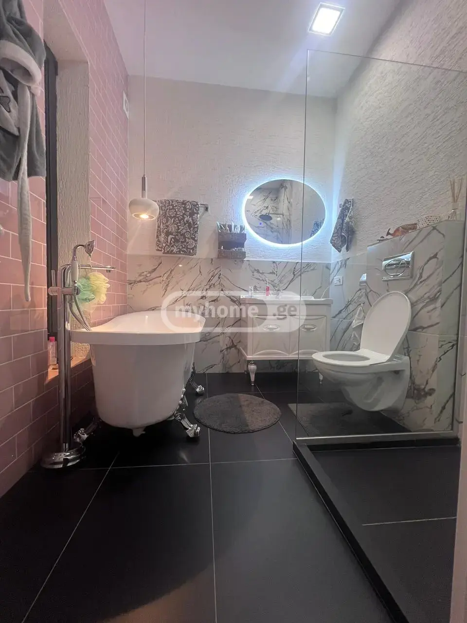 6 Room Private House For Rent In Mtatsminda view 3