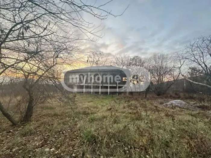 7 Room Private House For Sale view 2