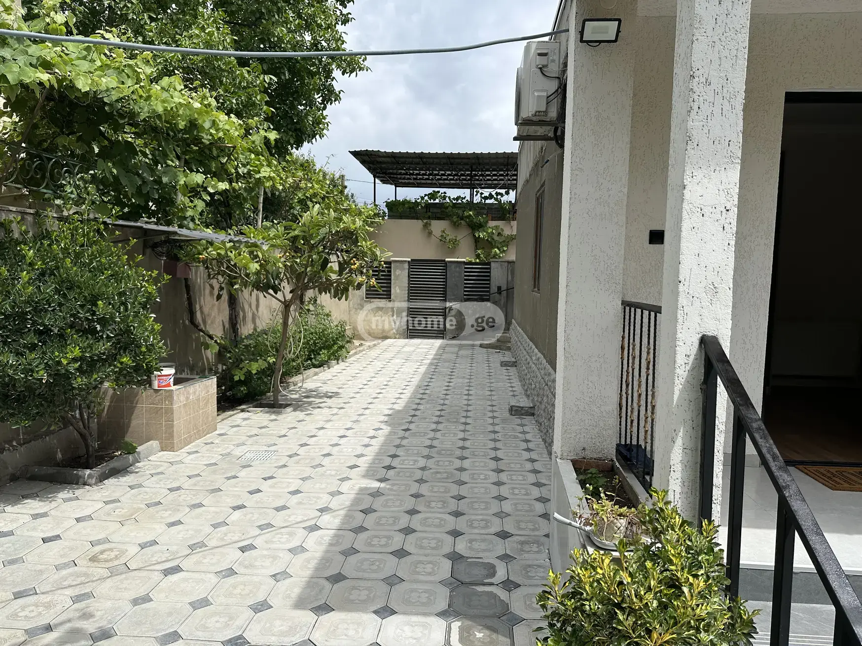 6 Room Private House For Rent In Krtsanisi view 2
