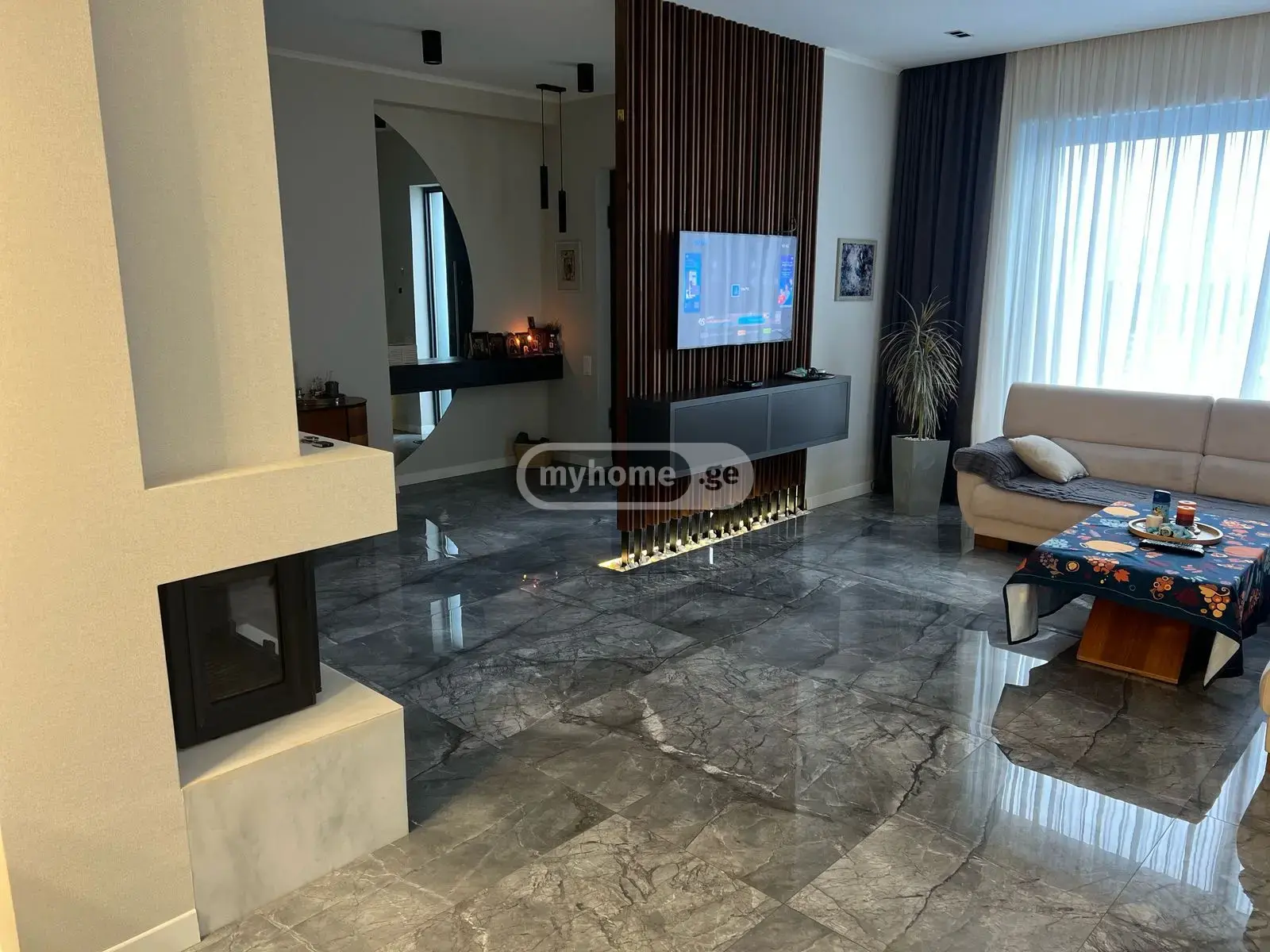 6 Room Private House For Rent In Mtatsminda view 5