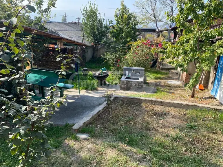 7 Room Private House For Sale view 1