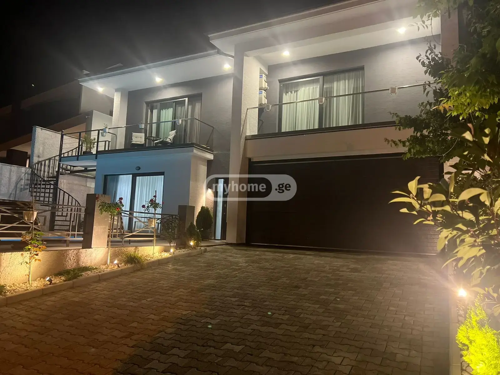 6 Room Private House For Rent In Mtatsminda view 12