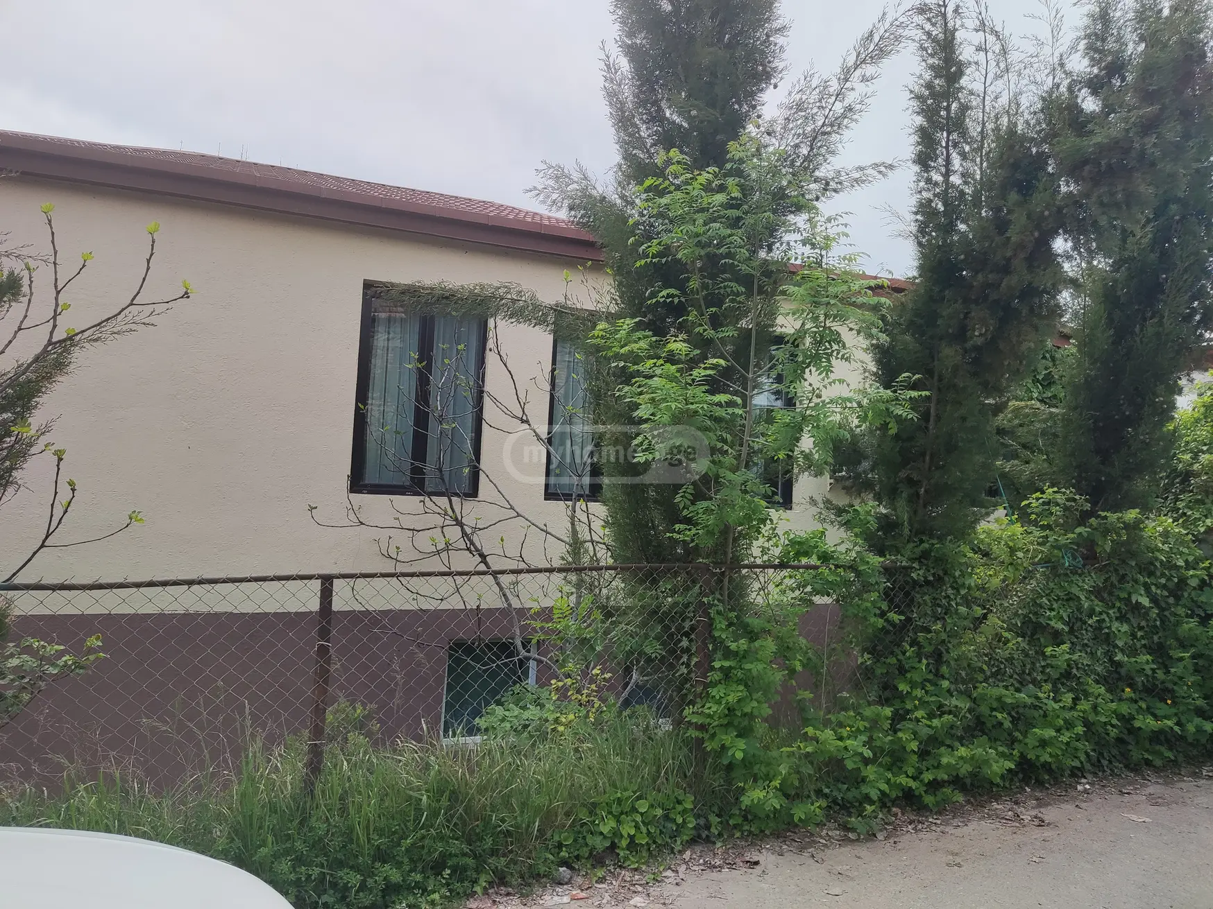 7 Room Country House For Sale view 2