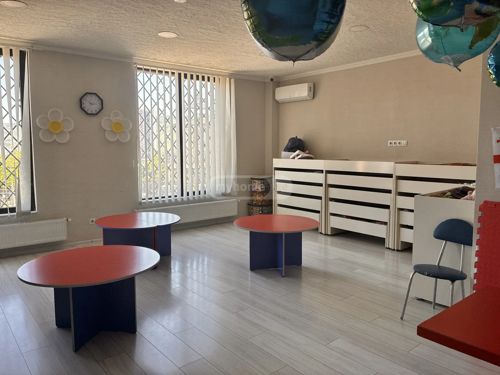Full Building Commercial Area For Sale In Isani view 5