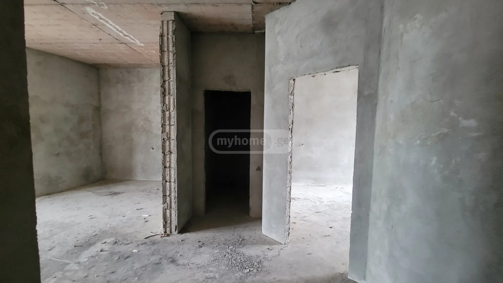 Продажа 4-комната Квартира view 8