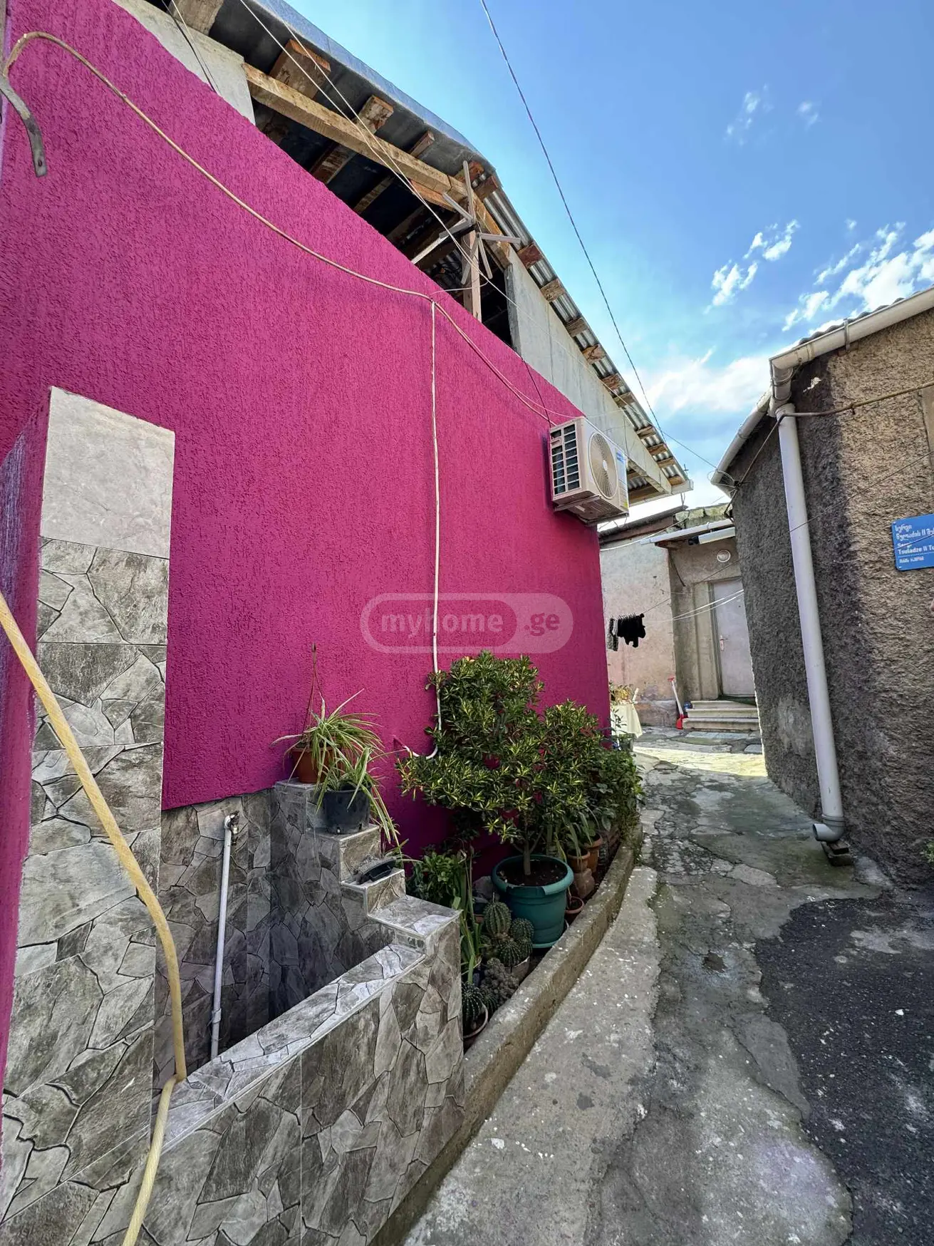 3 Room Private House For Sale view 3