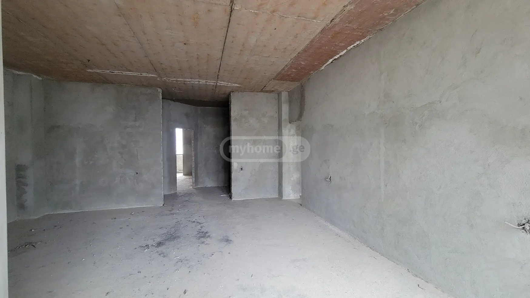 Продажа 4-комната Квартира view 3