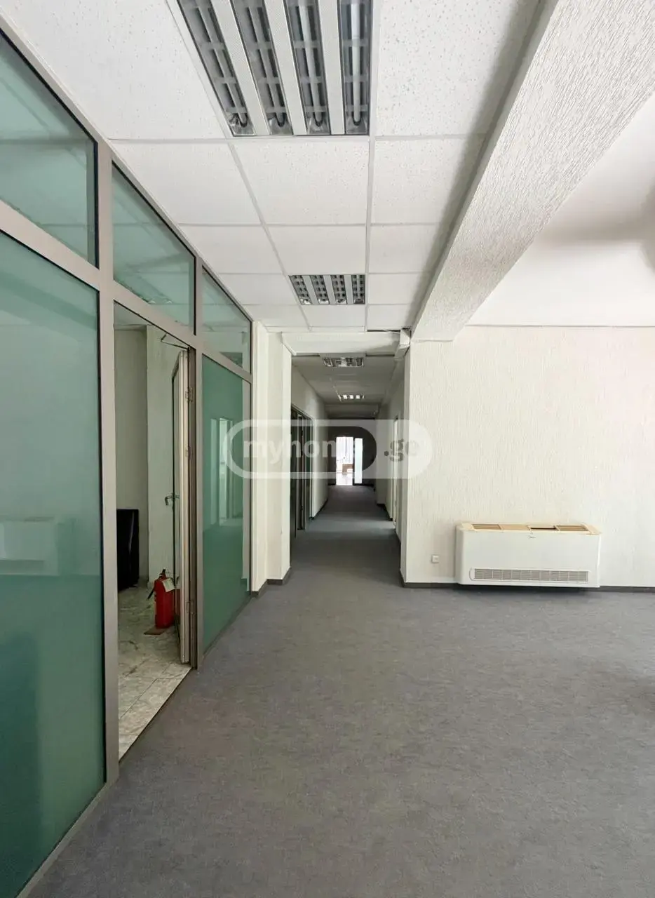 Office Commercial Area For Rent In Mtatsminda view 4