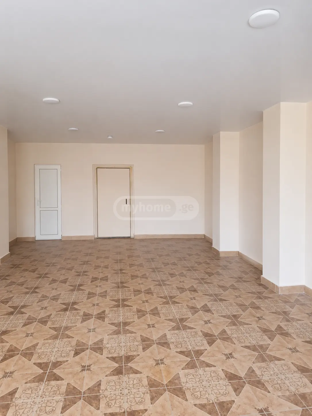 Universal Commercial Area For Rent In Foti view 1
