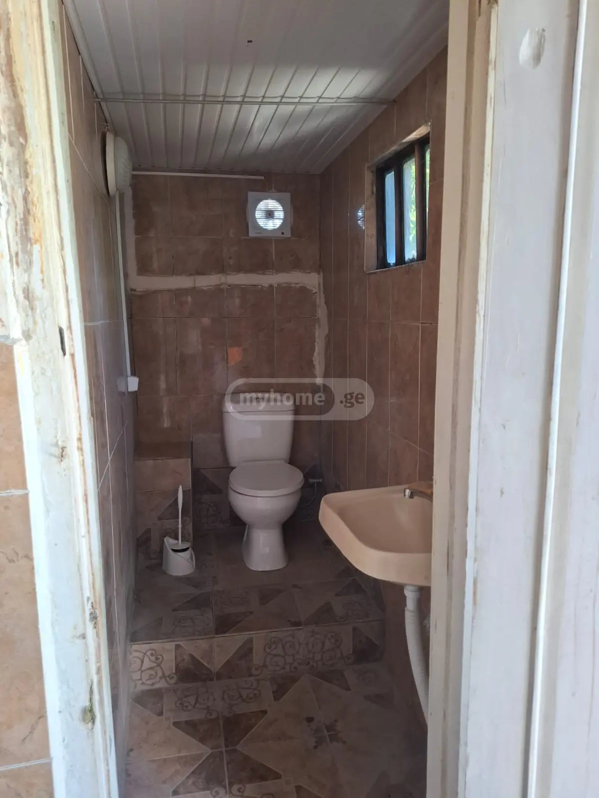 Universal Commercial Area For Rent In Foti view 6