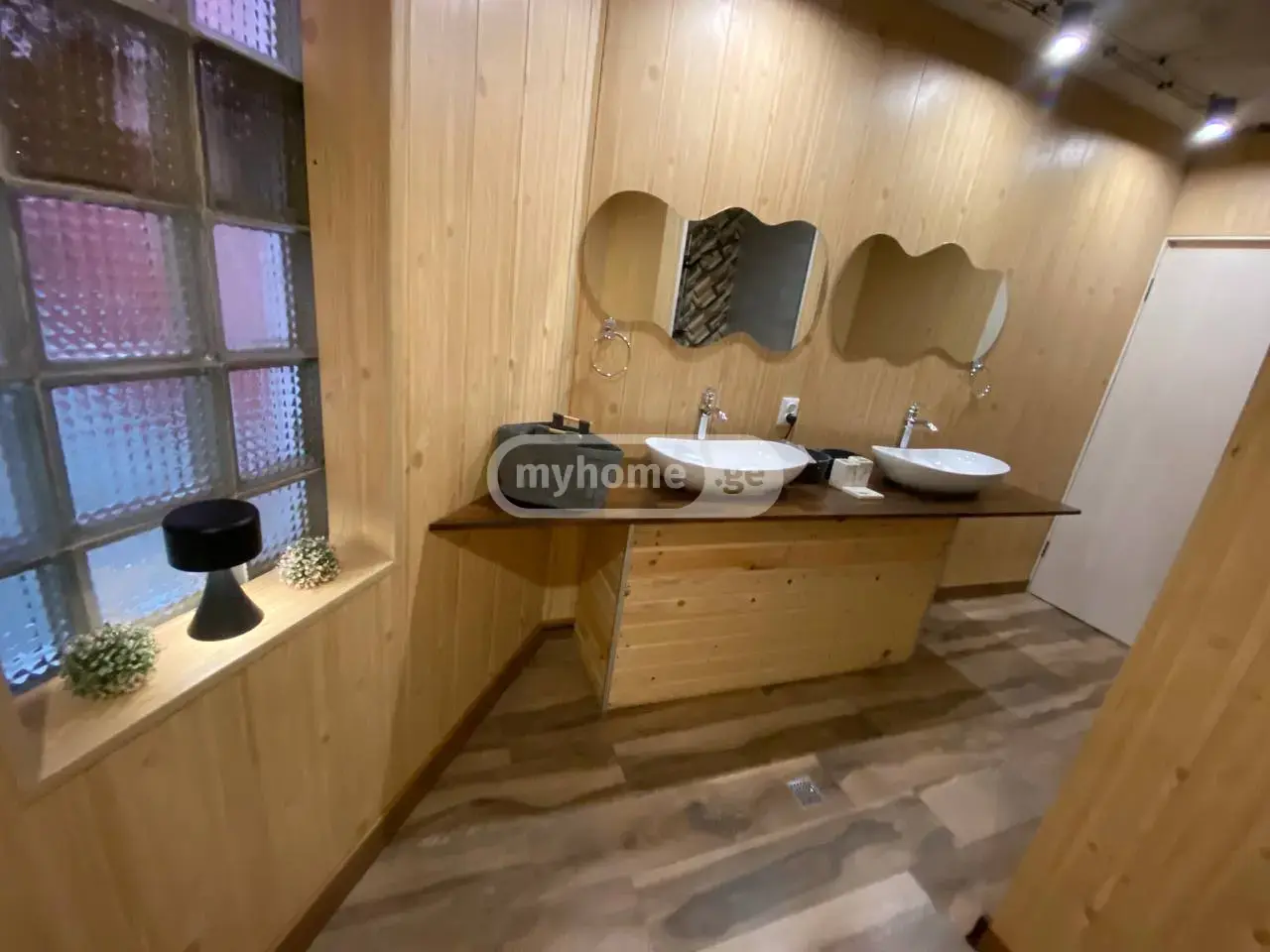5 Room Private House For Rent In Mtatsminda view 10