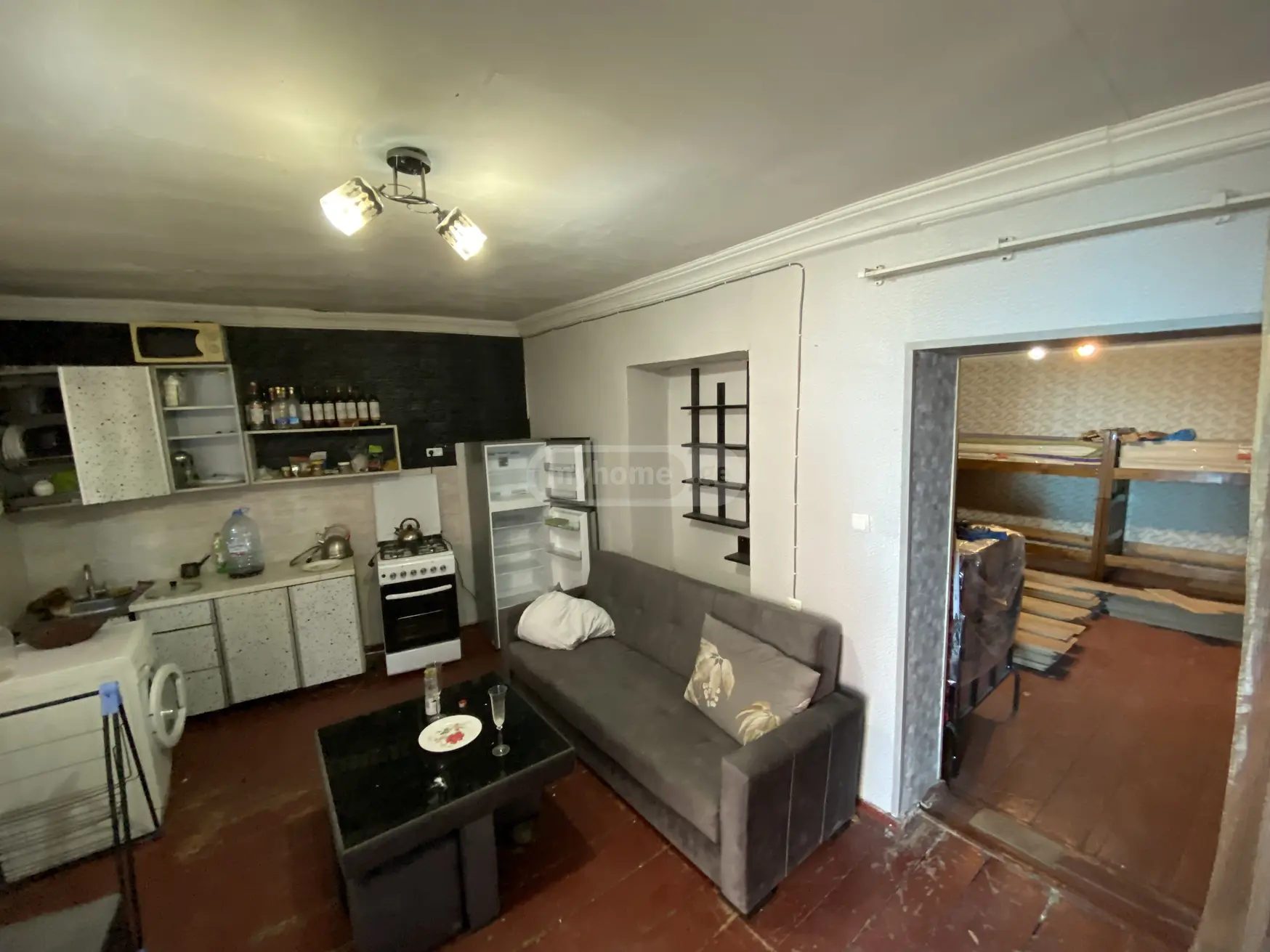 6 Room Hotel For Rent In Sanzona view 1