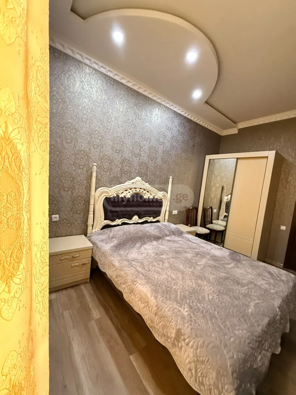 7 Room Private House For Sale view 3