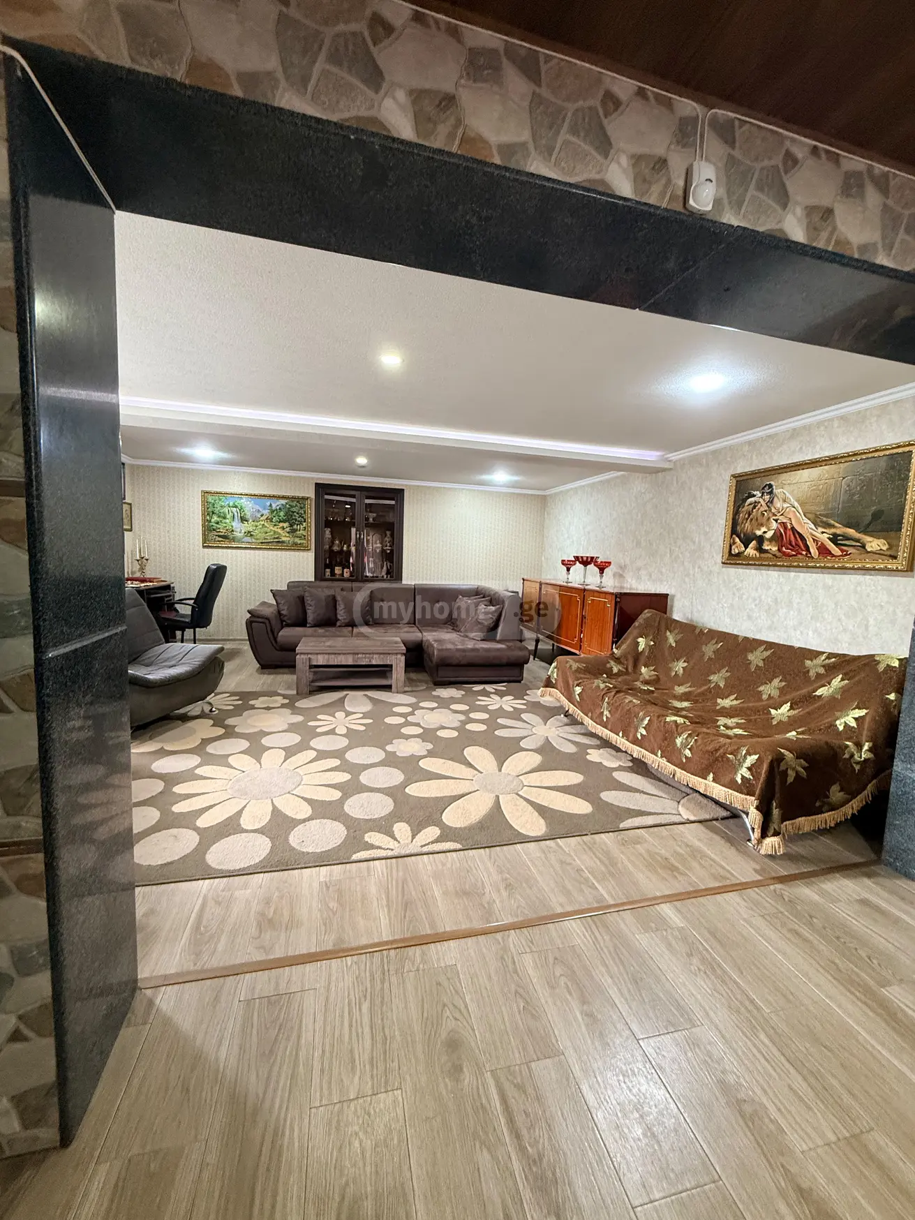 7 Room Private House For Sale view 8
