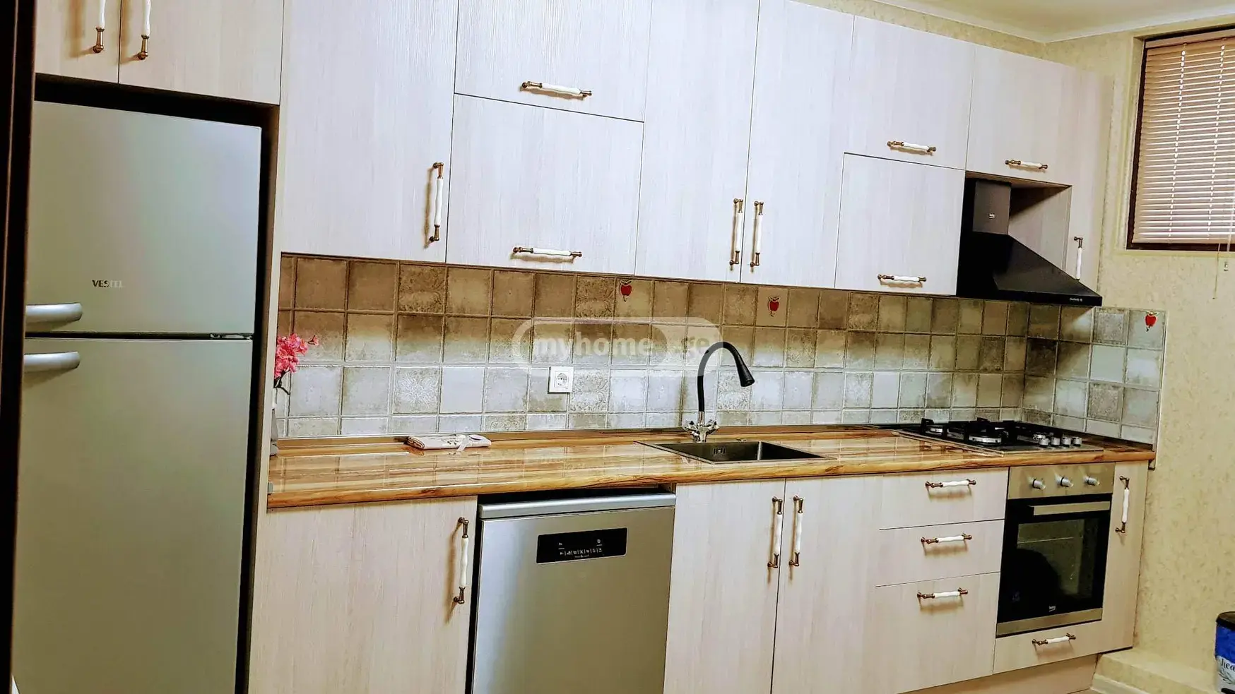 4 Room Private House For Rent In Isani view 4