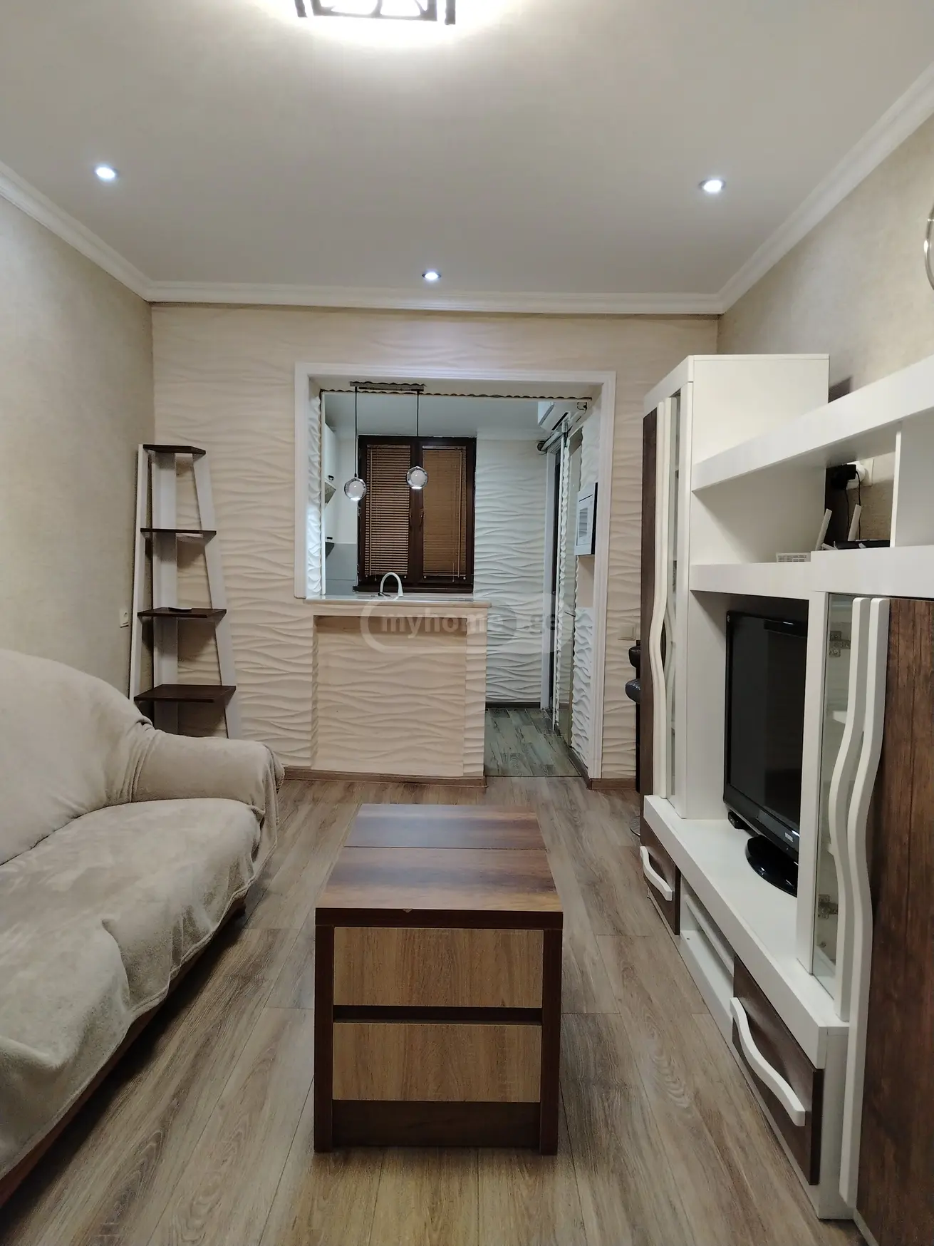 2 Room Apartment Daily Rent Chavchavadze, In Qutaisi view 3