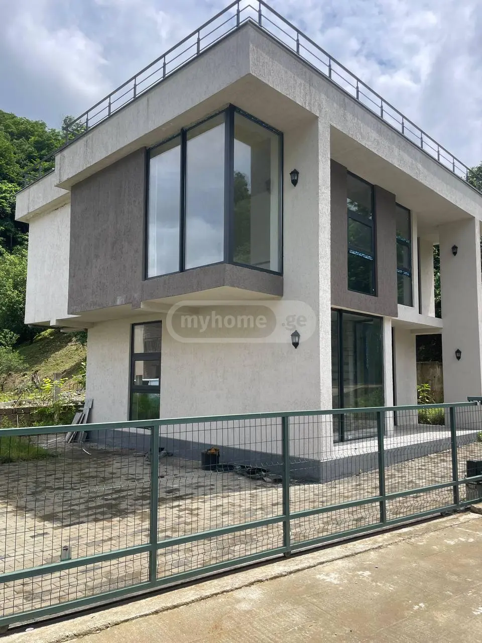 3 Room Private House For Sale view 2